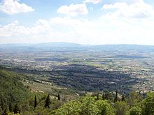 Panorama dal Subasio verso la Valle Umbra settentrionale