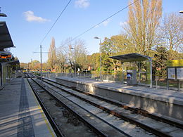 Ŝela Hall Metrolink-stacio (1).jpg