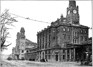 Praha Hlavní Nádraží: Lage, Geschichte, Neues Aufnahmsgebäude