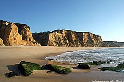 Praia de Vale Furado - Portugal (27648345794).jpg