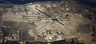 <span class="mw-page-title-main">Quad Cities International Airport</span> Airport in Moline, Illinois, United States