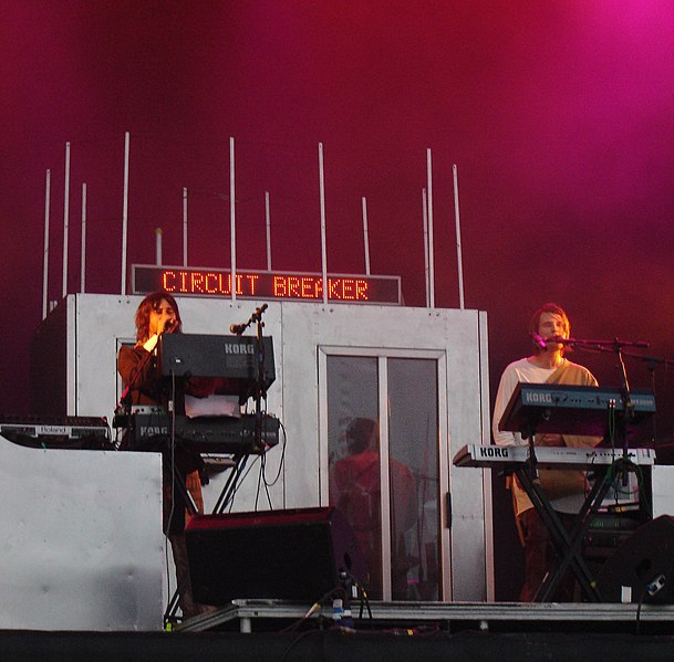 File:Röyksopp - Glastonbury Festival 2005.jpg