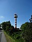 Ein Radarturm an der Elbe in Kollmar