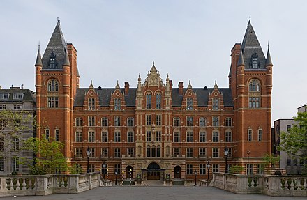 The front façade of the Royal College of Music
