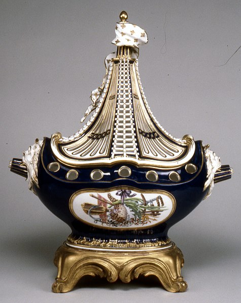 File:Sèvres Porcelain Manufactory - Potpourri Vase (Vase potpourri à vaisseau) - Walters 48559 - Back (cropped).jpg