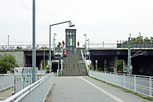 Aufgang zur Straßenbrücke der Allee der Kosmonauten, 2014