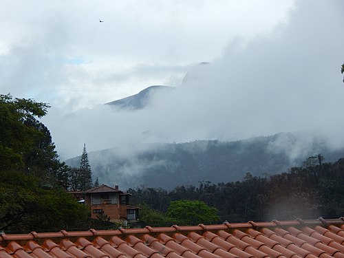 Fog and chill in the morning - city of Petrópolis