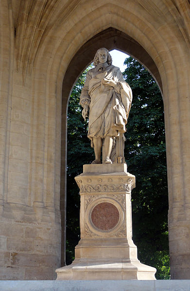 File:Saint-Jacques Tower, Paris 21 July 2013.jpg