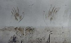 Hand prints of victims inside the shelter Sally4.jpg