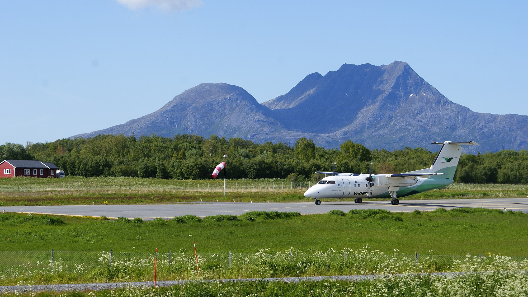 fly fra oslo til mosjøen