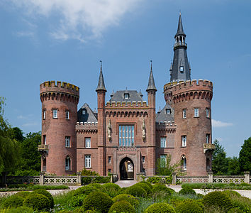 Moyland Castle front view