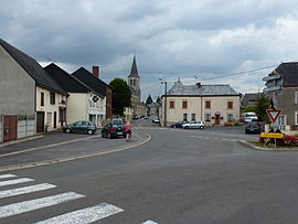Signy-l'Abbaye (Ardennes) une rue.JPG
