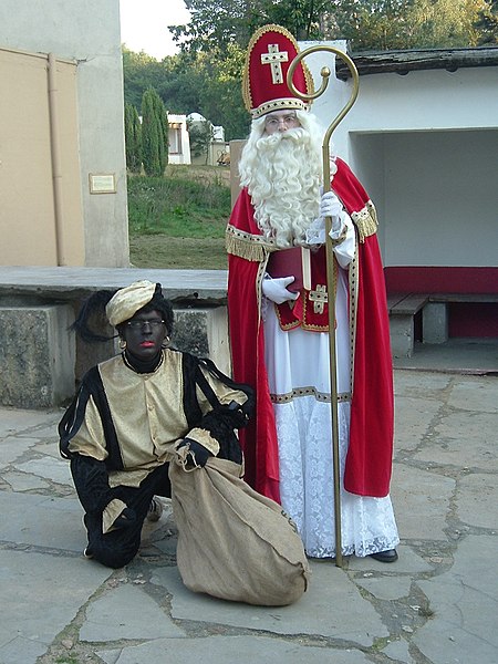 File:Sint in spanje.jpg