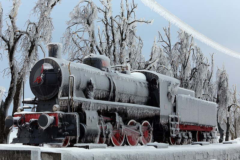 File:Sleet - Postojna - locomotive.jpg