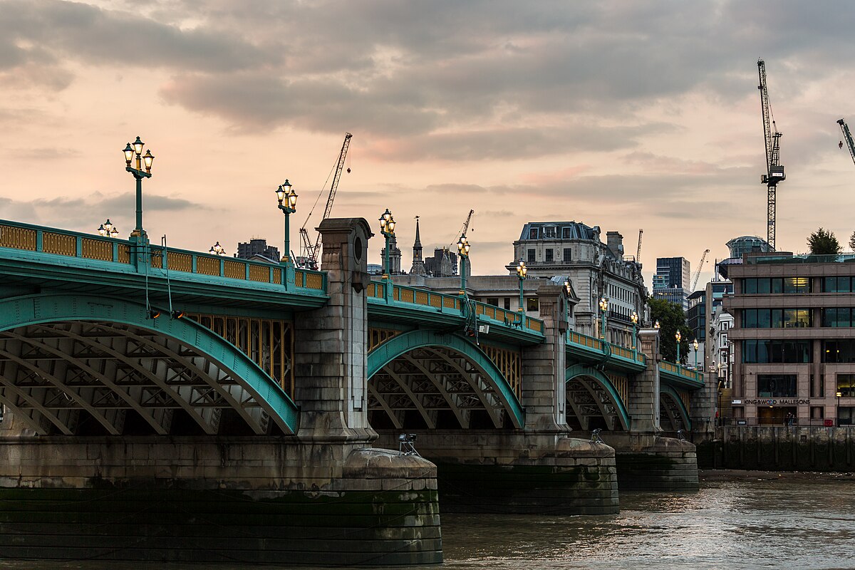 Мосты 2015. Southwark Bridge мост. Саутуарк (мост). Southwark Bridge. Саутворк мост.