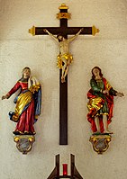 Trauernde Maria und Johannes unter Johann Michael Winterhalders Kreuz