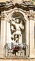 Nicole Altieriによる大天使ミカエルの像。17世紀後半、イタリア Piazza (en)。