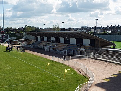 Comment aller à Stade Jean Mermoz en transport en commun - A propos de cet endroit