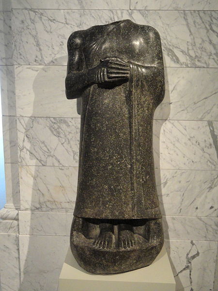 File:Statue of Gudea, about 2143-2124 BC, Neo-Sumerian, Iraq, Gisu, dolerite - Cleveland Museum of Art - DSC08088.JPG