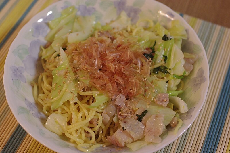 File:Stir-fried noodle (3625074646).jpg