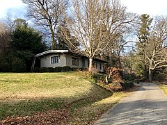 Stuart Circle, Lake Junaluska, NC (45779667565).jpg