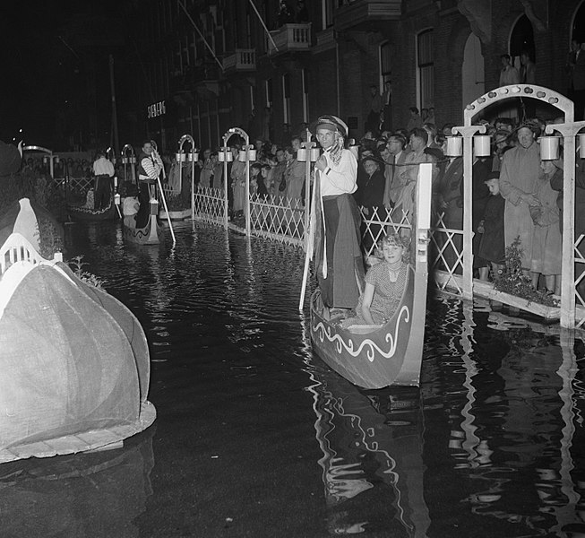 File:Studentenfeesten Amsterdam, Bestanddeelnr 905-1778.jpg