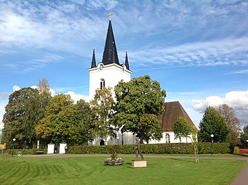 Fil:Svärdsjö_kyrka_från_söder_20130918.JPG