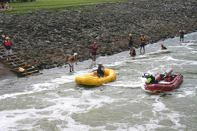 File:Swift water training at Taylorsville Lake.jpg