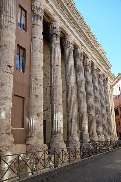 File:Temple of the Deified Hadrian (Hadrianeum), Campus Martius, Rome (16116823409).jpg