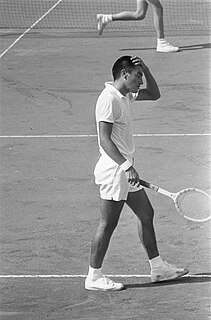 <span class="mw-page-title-main">Alex Olmedo</span> Peruvian tennis player (1936–2020)