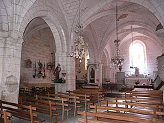 Les deux nefs de l'église.