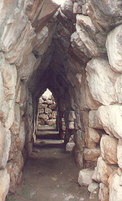 Tiryns.Castle.02.JPG