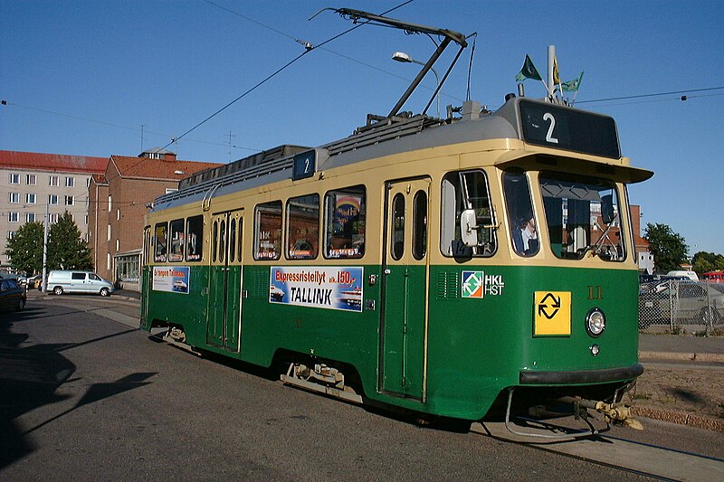 File:Tram 2 in Helsinki.jpg