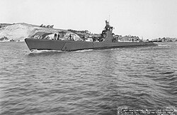 USS Gurnard (SS-254) 1944.jpg