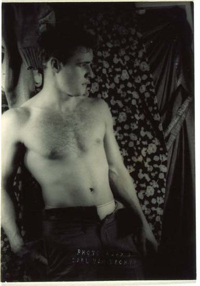 Carl Van Vechten portrait photograph of Marlon Brando during the Broadway production of A Streetcar Named Desire (December 27, 1948)