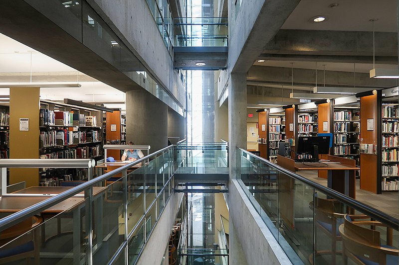 File:Vancouver Public Library Level 4 2018.jpg