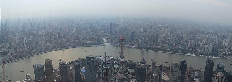 Uitsig op Puxi vanuit die Shanghai Finansiële Wêreldsentrum