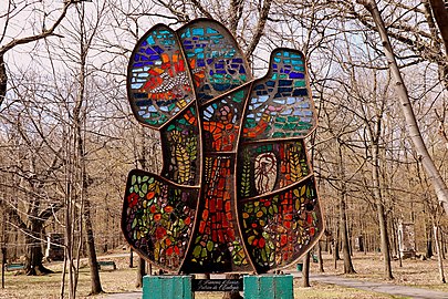 Vitrail de Saint François d'Assise, Sanctuaire de Pointe-aux-Trembles (Québec, Canada), en 2019.