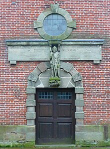 War memorial di Gereja St Peter, Marchington (Geograph 1928173 oleh Humphrey Bolton).jpg