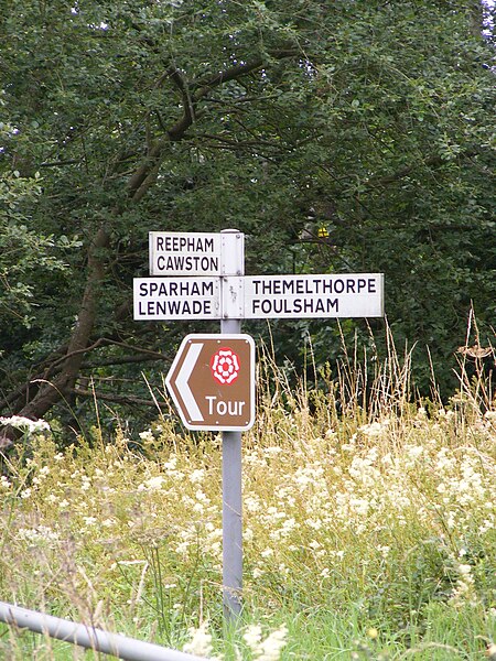 File:Whitwell Common roadsign - geograph.org.uk - 2526884.jpg