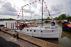 Woodbridge Suffolk (3518509835).jpg