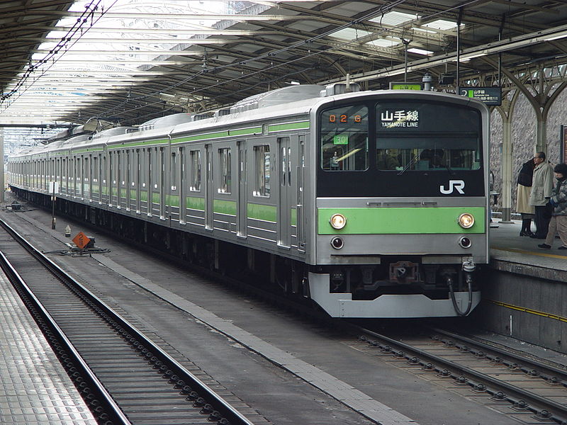 File:Yamanote Line 205 series set 30 Tabata Station 20030202.JPG
