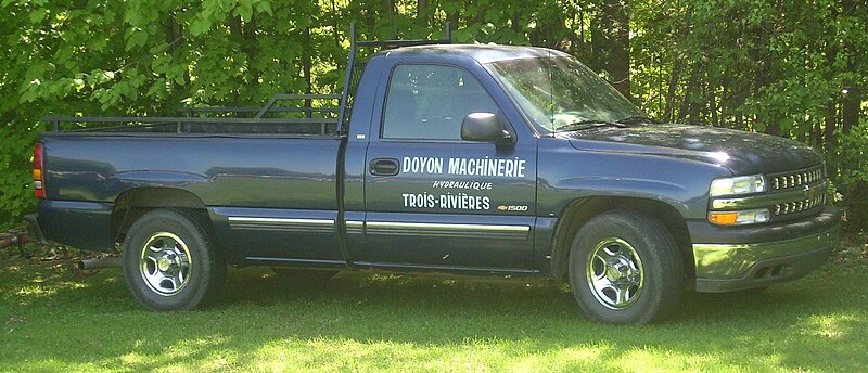 File:'01-'02 Chevrolet Silverado 1500 Regular Cab (Hudson).JPG