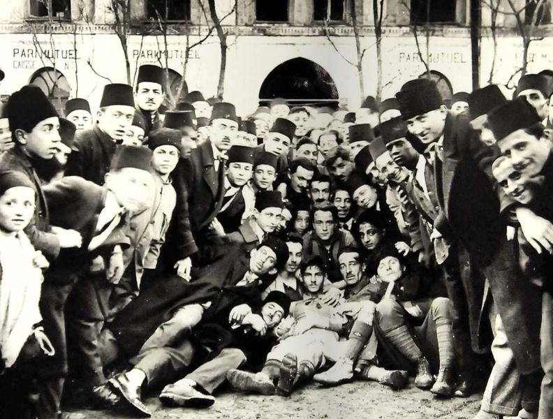File:1928-29 Galatasaray.jpg
