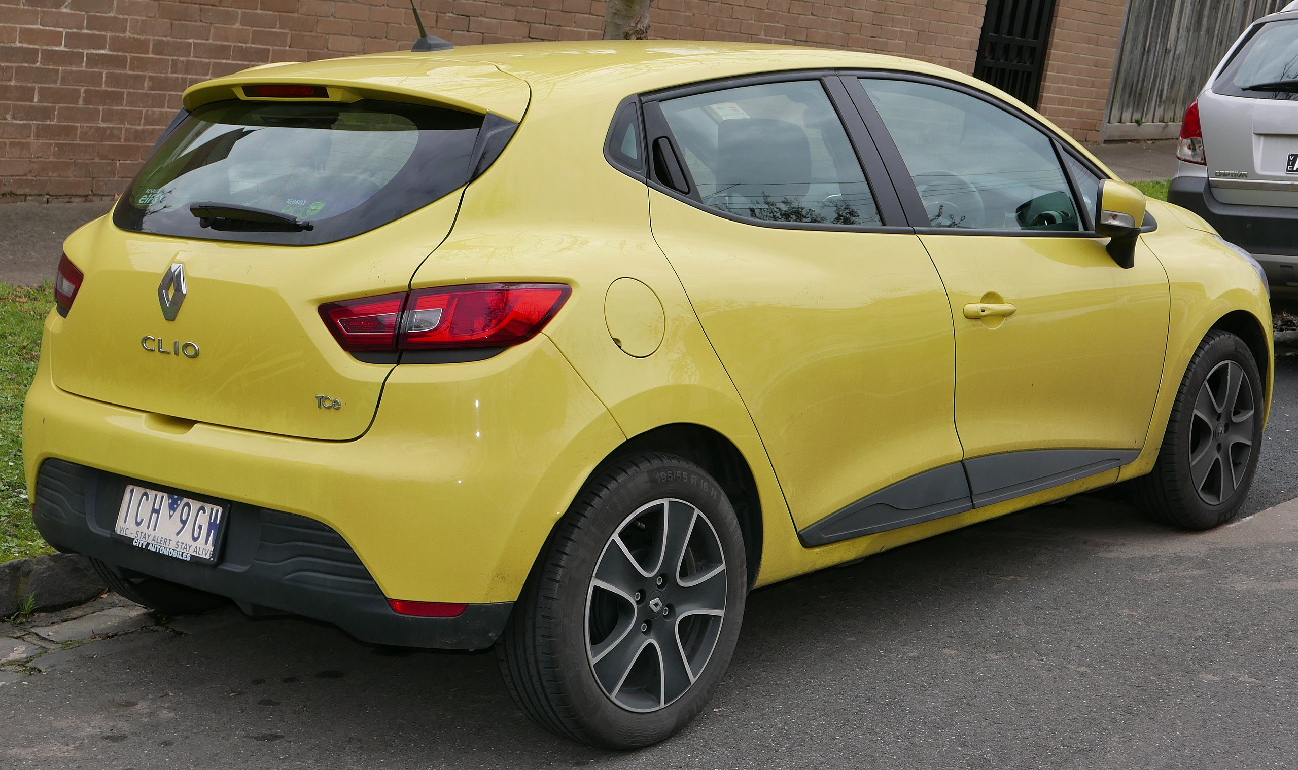 stad balkon Pigment File:2014 Renault Clio (X98) Expression TCe 90 hatchback (2015-07-09)  02.jpg - Wikimedia Commons