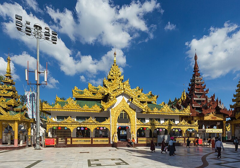 File:2016 Rangun, Pagoda Szwedagon (145).jpg