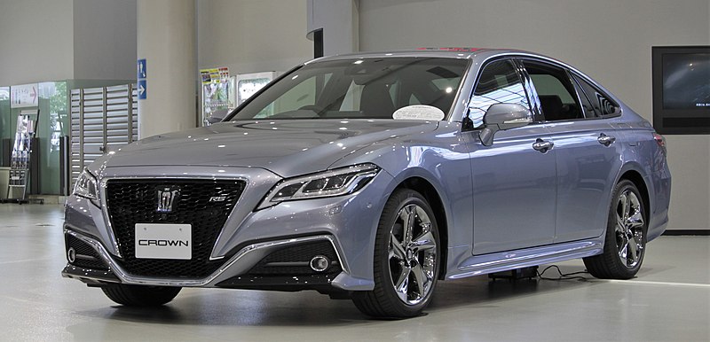 File:2018 Toyota Crown 2.0 RS.jpg