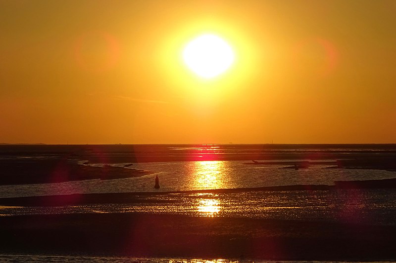 File:20210908 zonsondergang1 Waddenzee.jpg