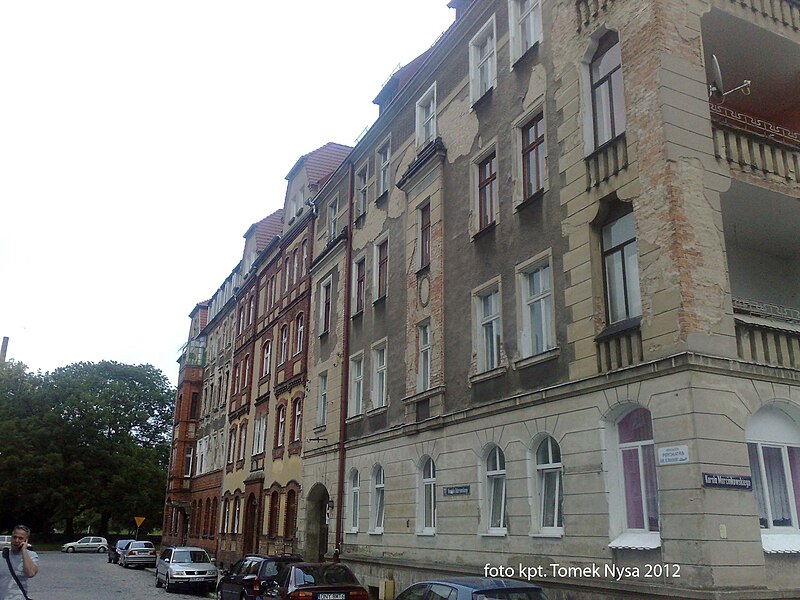 File:3 Marcinkowskiego Street in Nysa, Poland.jpg