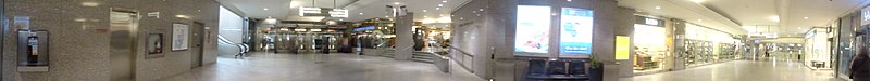 File:A 360 panorama of the mezzanine level of the TTC's Union Station, 2015 08 03 (4) (20084503058).jpg